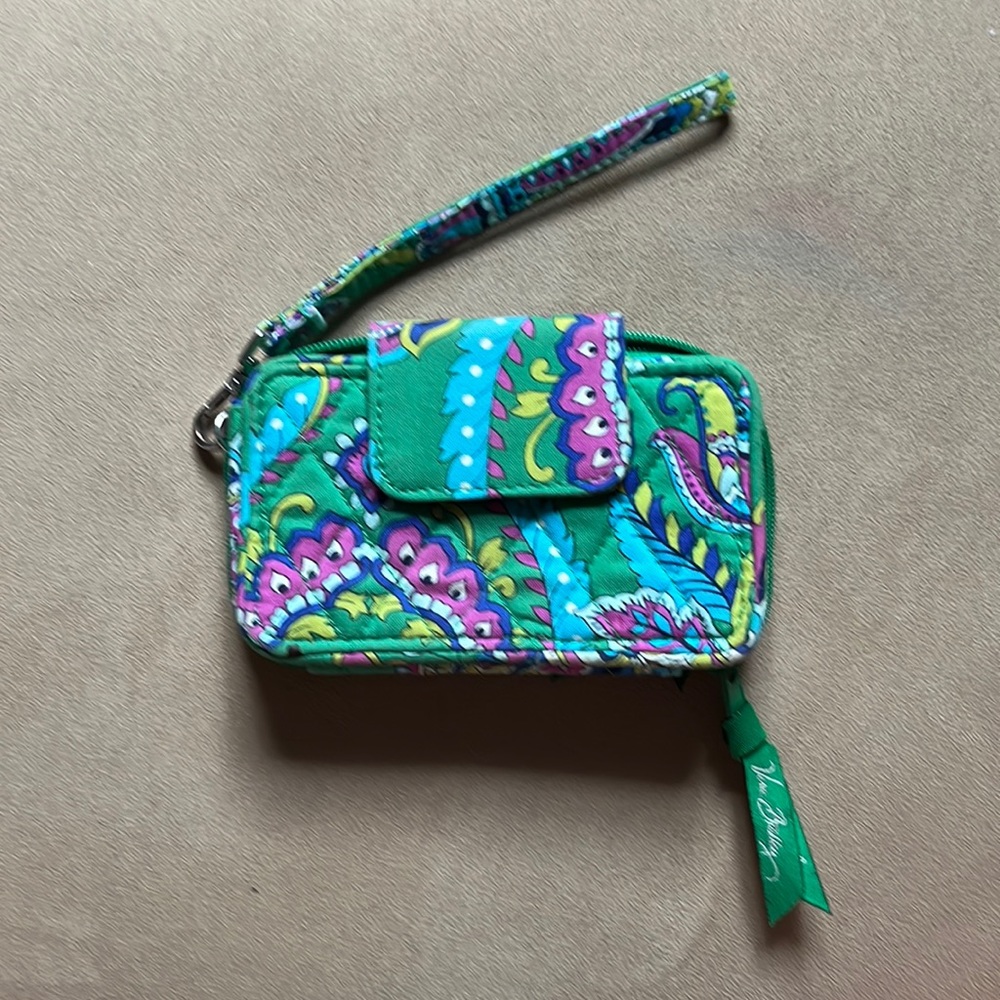 Like New Vera Bradley Wallet Wristlet